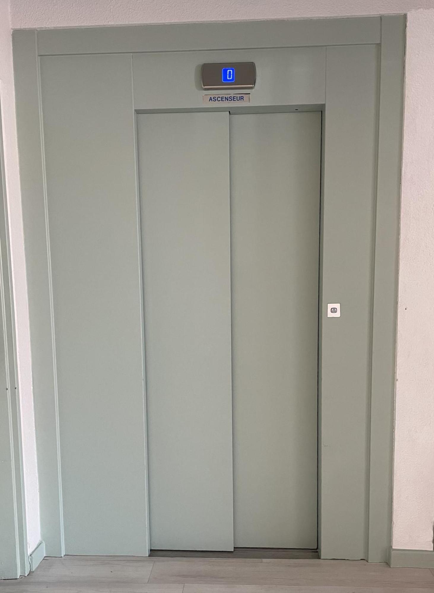 Cit'Hotel Des 2 Golfs Leucate Kültér fotó